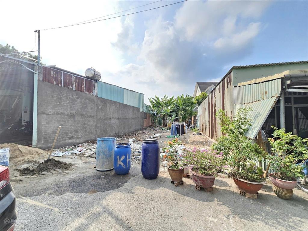 Bán đất sau lưng bigc dĩ an, xây tự do 124m2 chỉ 4ty6 tl