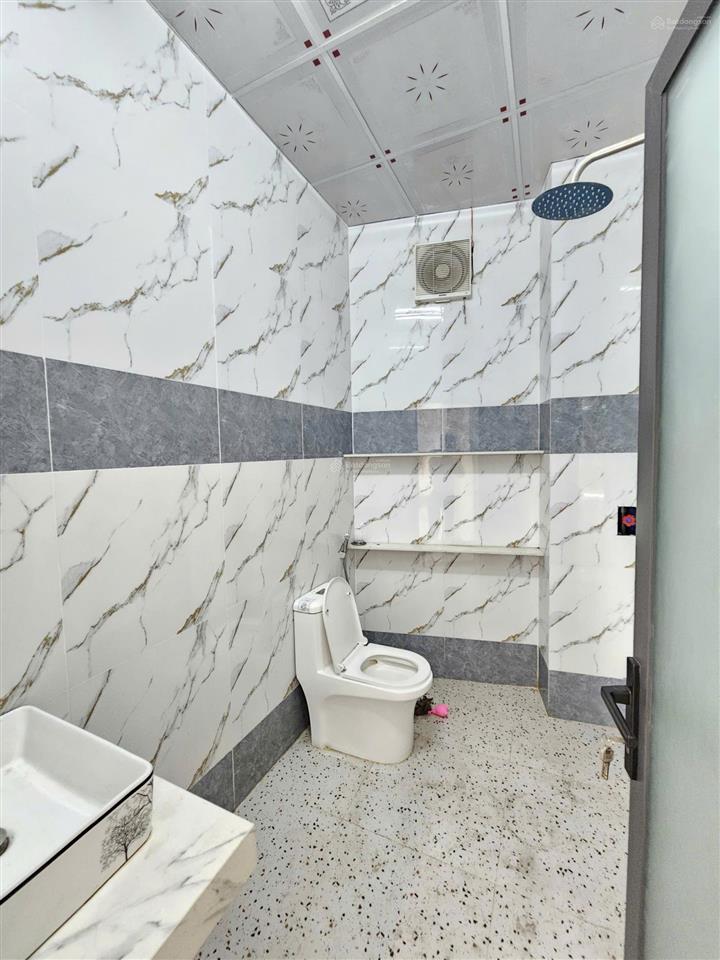 Bán nhà 1 trệt 1 lầu, hoàn công gần ngã ba tân vạn chỉ 2ty650 tl