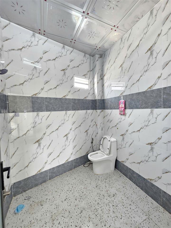 Bán nhà 1 trệt 1 lầu, hoàn công gần ngã ba tân vạn chỉ 2ty650 tl