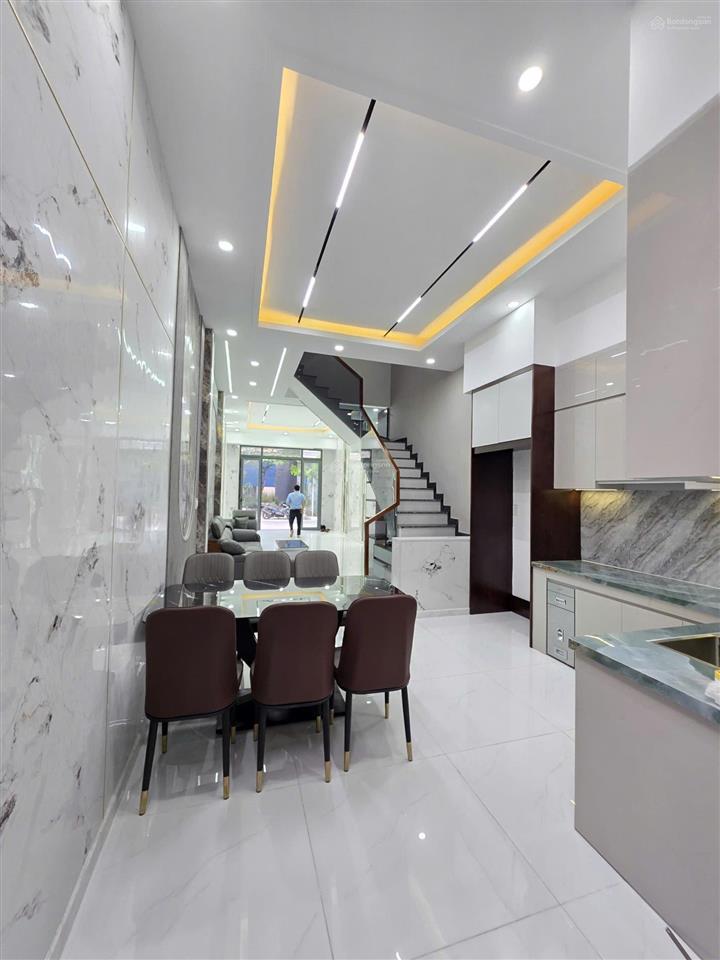 Bán nhà full nội thất, kdc gần vòng xoay an phú, hoàn công chỉ 4ty6