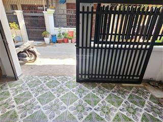 Bán nhà 1 trệt 1 lầu gần bình chuẩn 63 chỉ 2ty390 tl quá rẻ