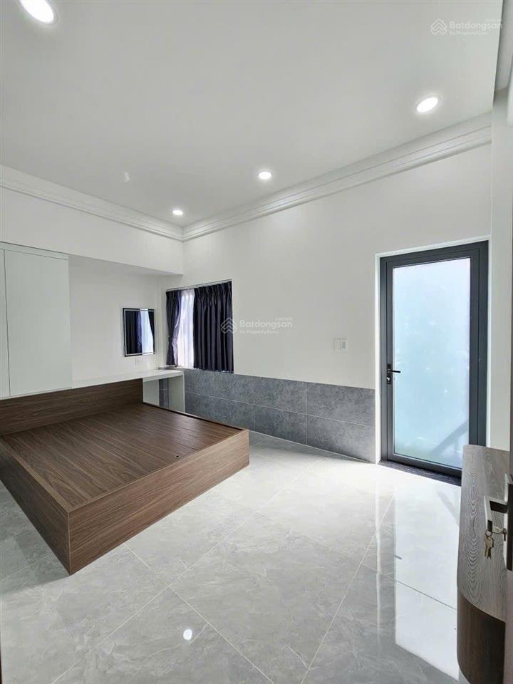 Bán nhà 1 trệt 2 lầu full nội thất hoàn công kdc gần ngã 6 an phú
