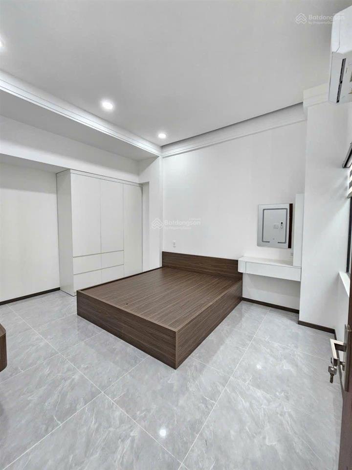 Bán nhà 1 trệt 2 lầu full nội thất hoàn công kdc gần ngã 6 an phú