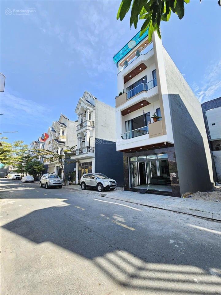 Bán nhà 1 trệt 2 lầu full nội thất hoàn công kdc gần ngã 6 an phú