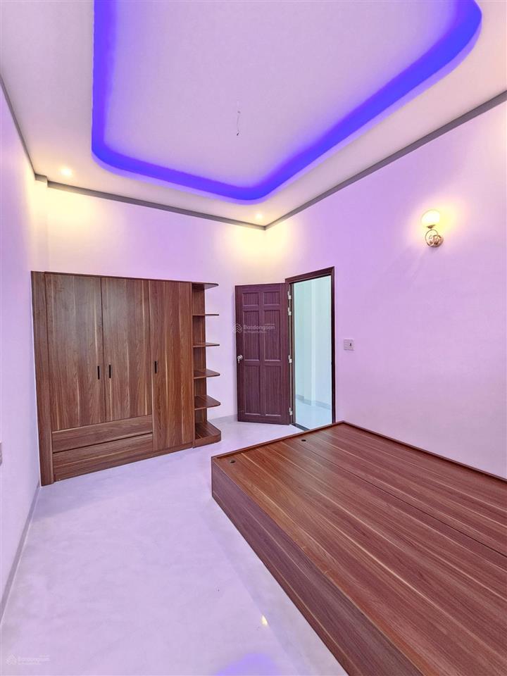 Bán nhà 1 trệt 1 lầu, full nội thất, sân ô tô, hoàn công, có pn dưới, chỉ 4ty350 tl