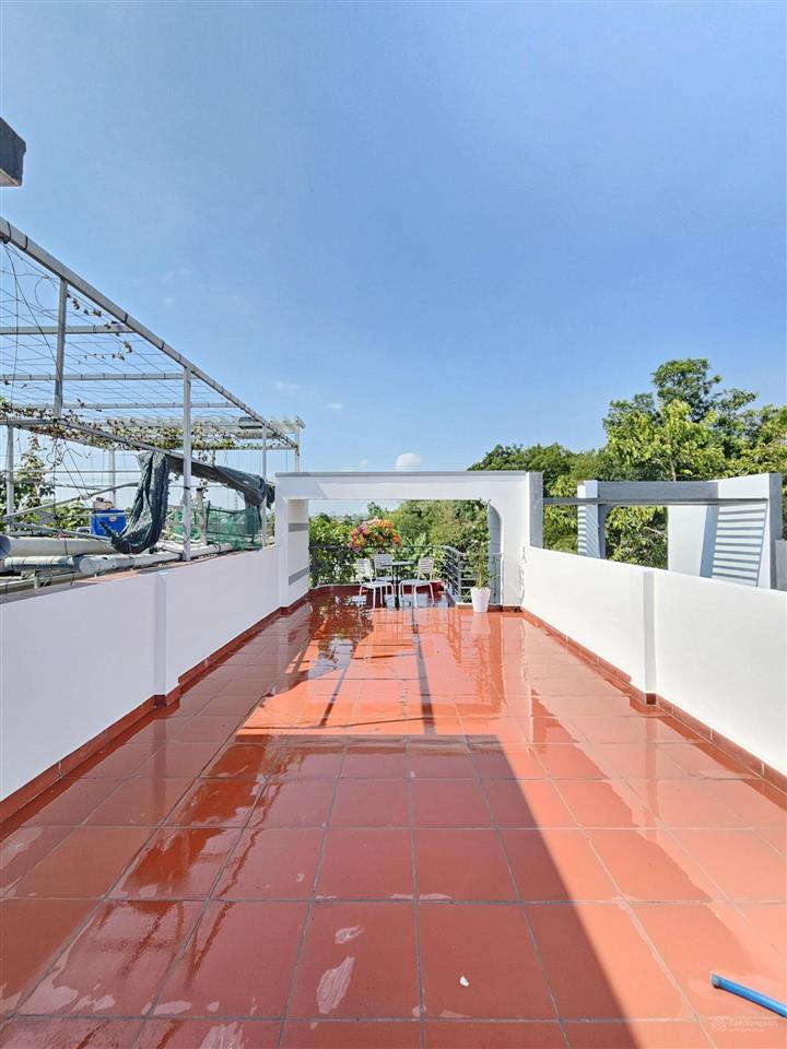 Bán nhà 1 trệt 1 lầu, full nội thất, sân ô tô, hoàn công, có pn dưới, chỉ 4ty350 tl