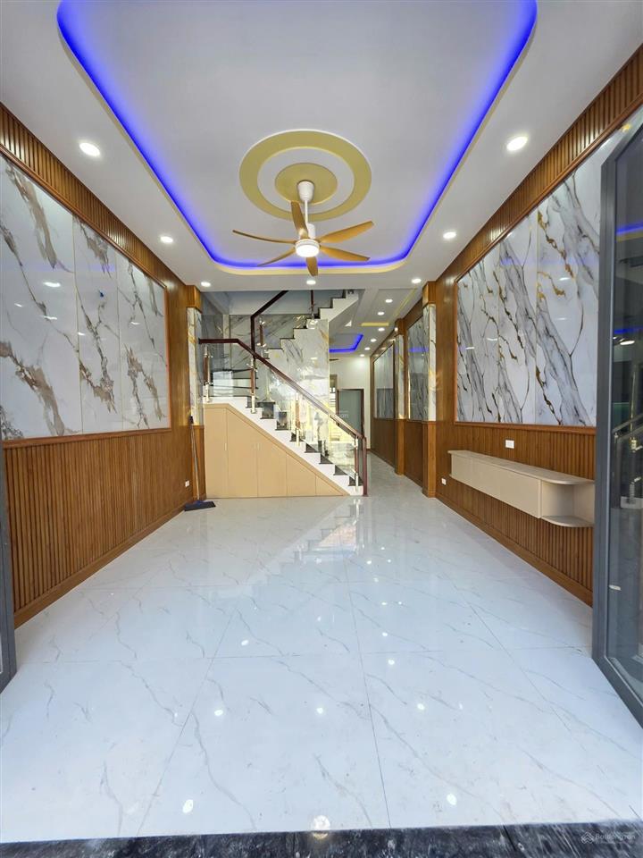 Nhà xây mới, 1 trệt 1 lầu, sân ô tô, pn dưới, gần làng đại học, hoàn công 4ty6 tl