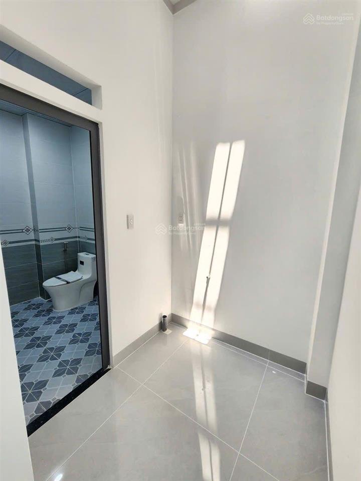 Bán nhà 1 trệt 1 lầu gần ngã ba tân vạn, chỉ 2ty850 tl, gần làng đại học