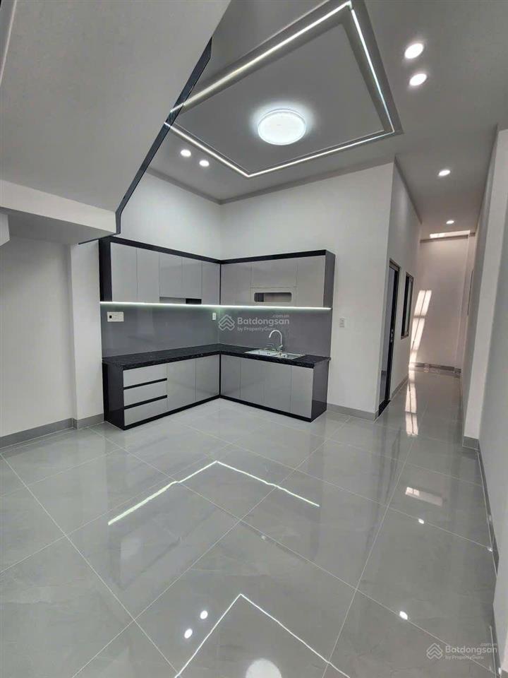 Bán nhà 1 trệt 1 lầu gần ngã ba tân vạn, chỉ 2ty850 tl, gần làng đại học
