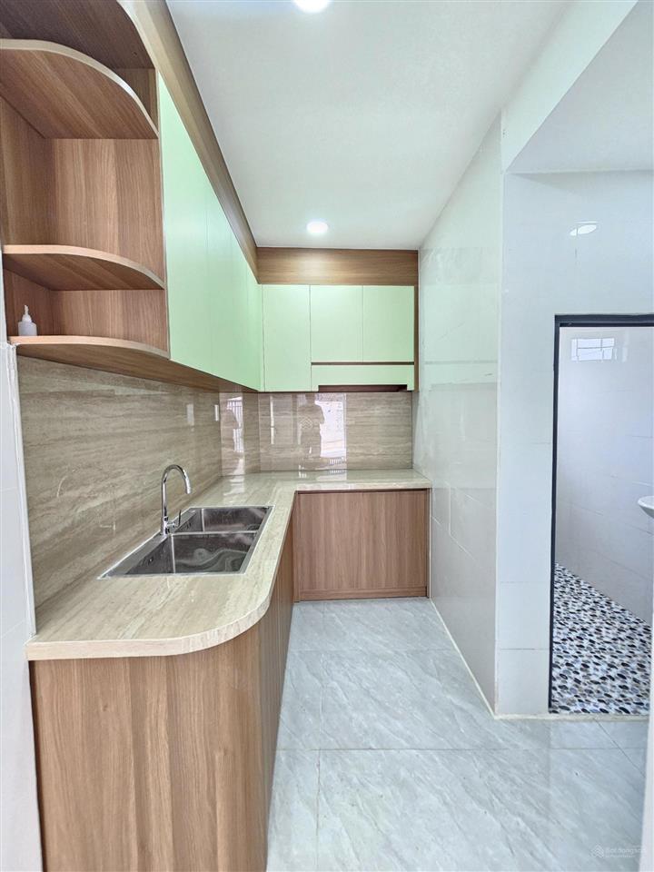 Bán nhà 1 trệt 1 lầu gần vòng xoay cầu hang, full nội thất, có pn dưới