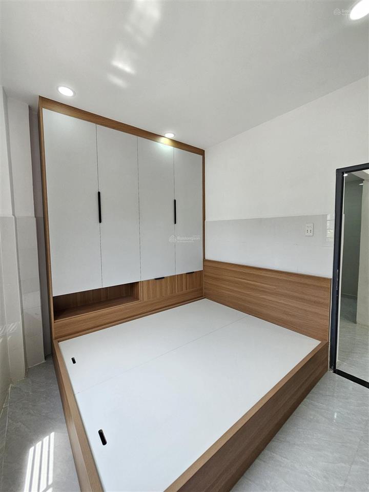 Bán nhà 1 trệt 1 lầu gần vòng xoay cầu hang, full nội thất, có pn dưới