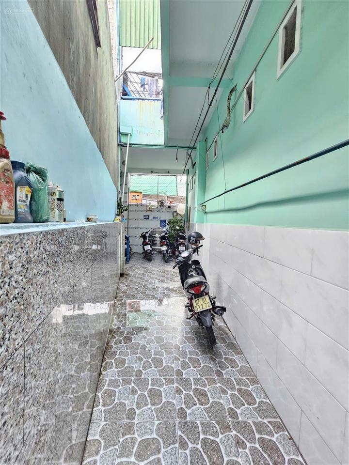 Bán dãy trọ 1 trệt 1 lầu gần ql1k, làng đại học thu nhập 16tri/tháng