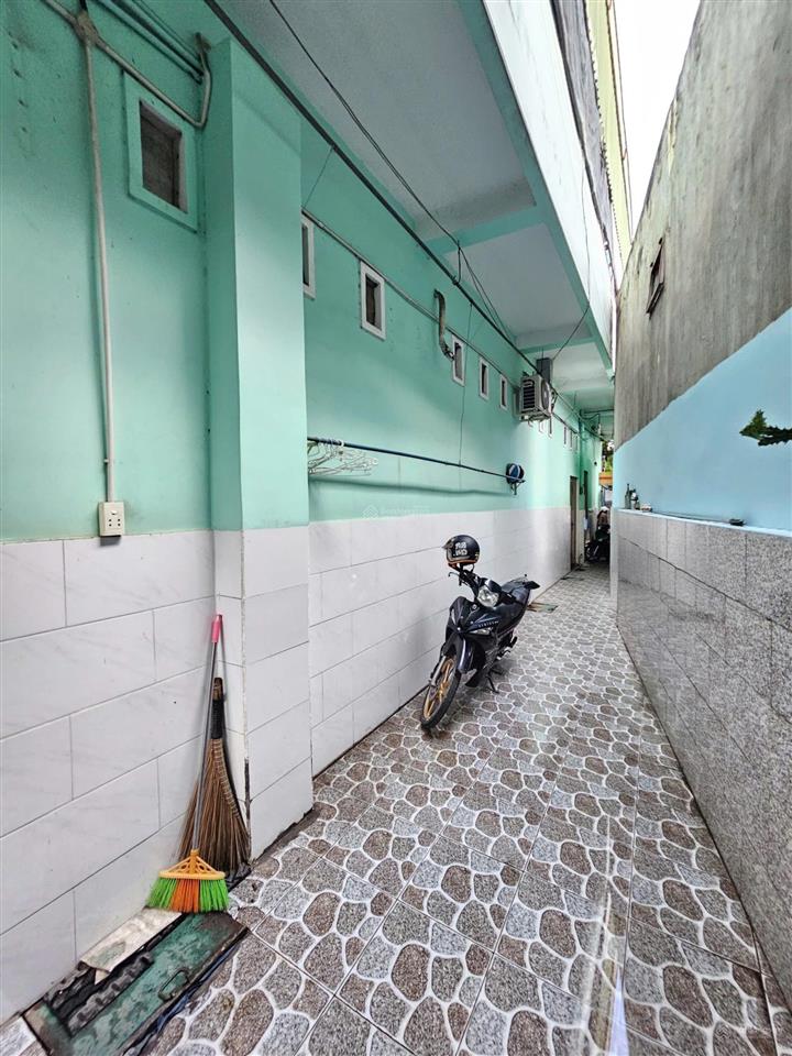 Bán dãy trọ 1 trệt 1 lầu gần ql1k, làng đại học thu nhập 16tri/tháng