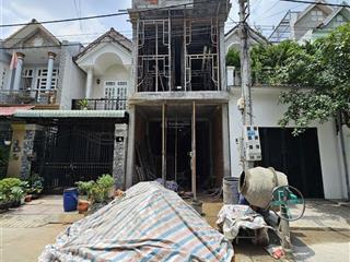 Bán nhà dĩ an, gần sân vận động đông hòa kdc, full nội thất, hoàn công 6 tỷ 2 tl