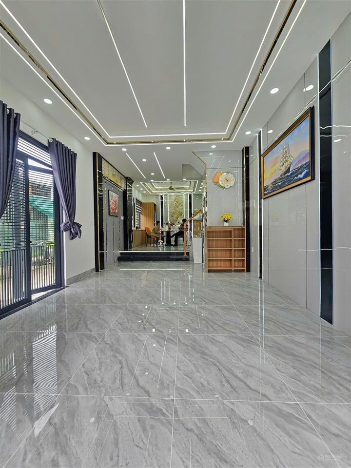 Bán nhà góc 2mt, gần chợ đầu mối thủ đức, 4 tấm, full nội thất, hoàn công