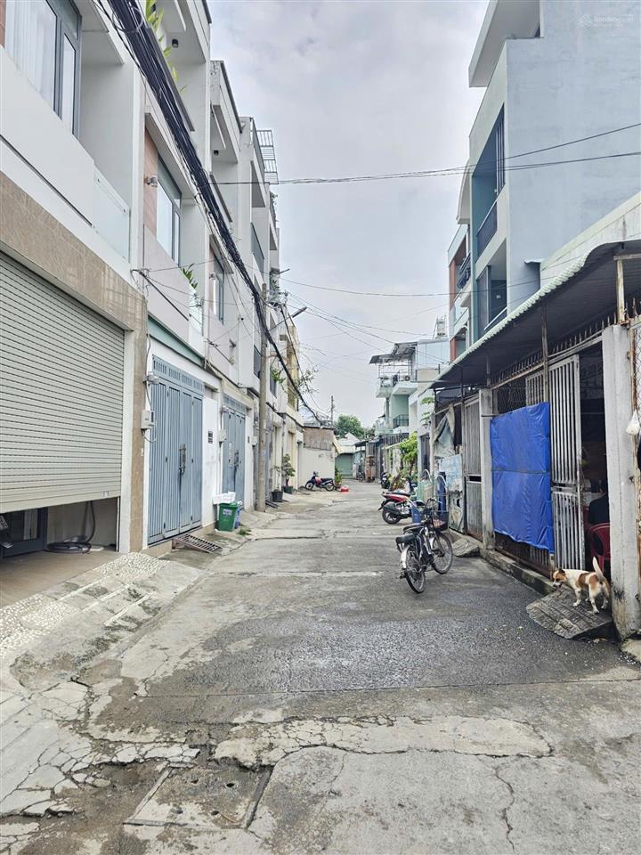 Bán nhà góc 2mt, gần chợ đầu mối thủ đức, 4 tấm, full nội thất, hoàn công