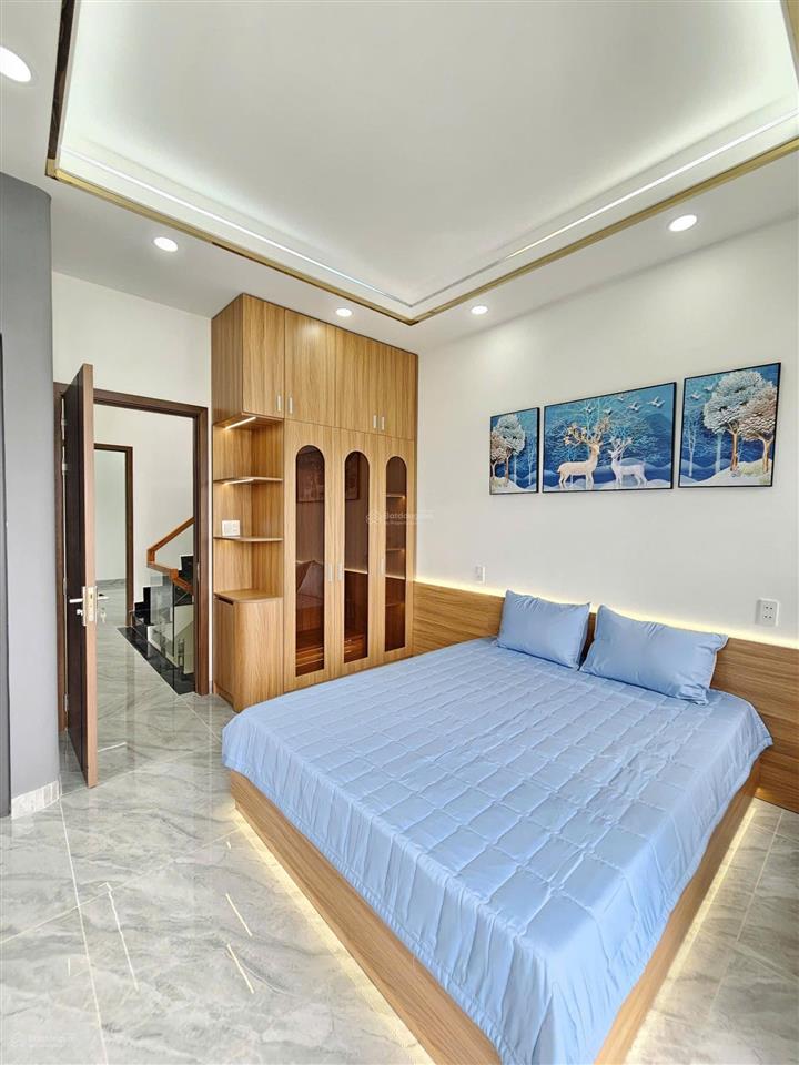 Bán nhà góc 2mt, gần chợ đầu mối thủ đức, 4 tấm, full nội thất, hoàn công
