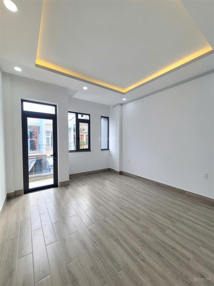 Bán nhà sau lưng sân vận động đông hòa dĩ an, 1 trệt 2 lầu chỉ 5tỷ6 tl