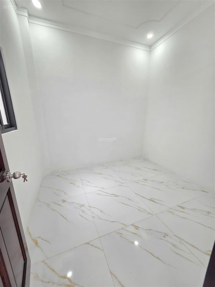 Bán nhà 1 trệt 1 lầu sát làng đại học chỉ 4 tỷ 100 triệu tl
