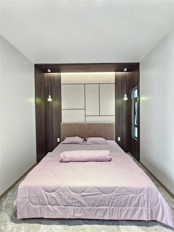 Bán nhà 1 trệt 3 lầu mt kinh doanh, sát hành chính dĩ an, full nội thất, hoàn công