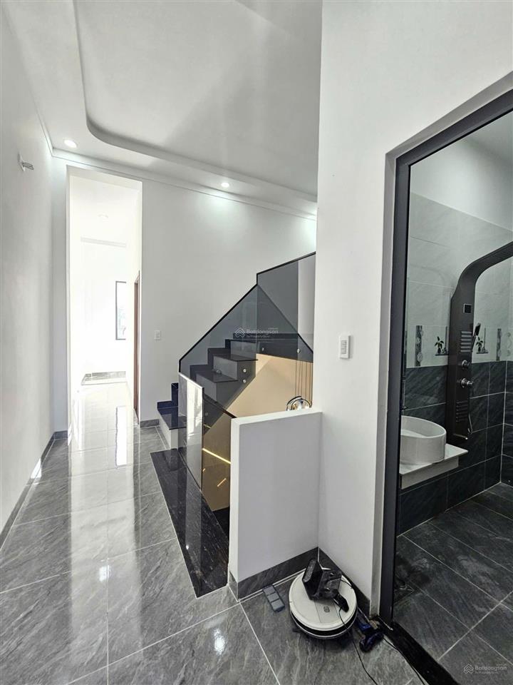 Bán nhà kdc gần vòng xoay an phú, 1 trệt 2 lầu, full nội thất chỉ 4 tỷ 700 triệu đồng