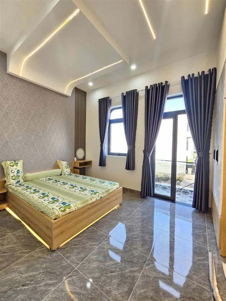 Bán nhà kdc gần vòng xoay an phú, 1 trệt 2 lầu, full nội thất chỉ 4 tỷ 700 triệu đồng