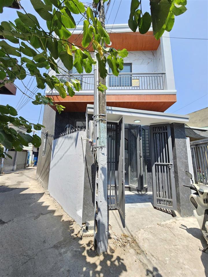 Bán nhà 1 trệt 1 lầu, gần cầu đồng nai chỉ 2 tỷ 3 tl quá rẻ
