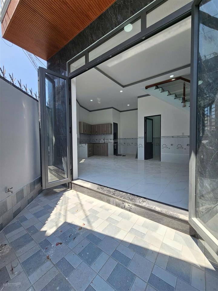 Bán nhà 1 trệt 1 lầu, gần cầu đồng nai chỉ 2 tỷ 3 tl quá rẻ