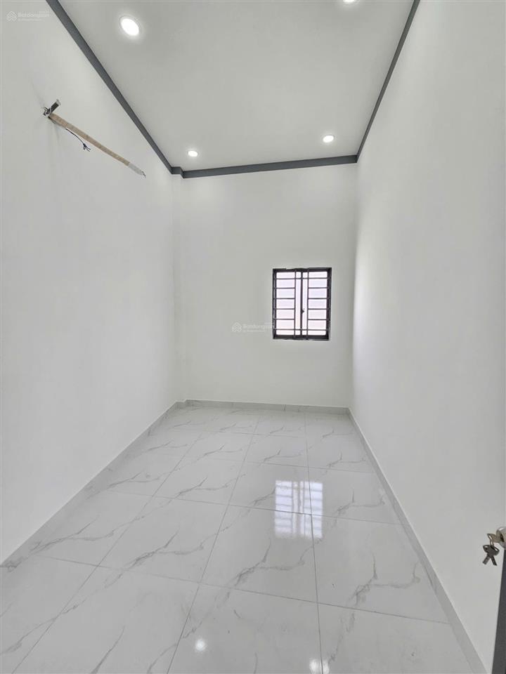 Bán nhà 1 trệt 1 lầu, gần cầu đồng nai chỉ 2 tỷ 3 tl quá rẻ