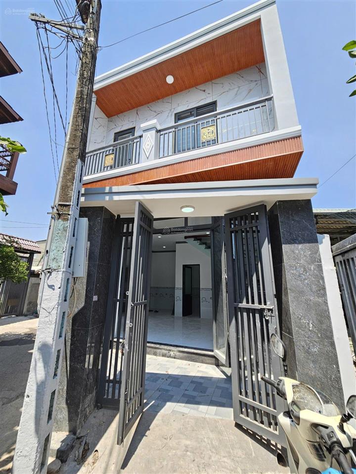 Bán nhà 1 trệt 1 lầu, gần cầu đồng nai chỉ 2 tỷ 3 tl quá rẻ