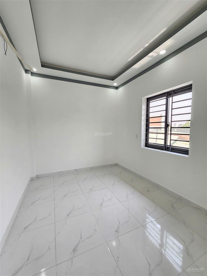 Bán nhà 1 trệt 1 lầu, gần cầu đồng nai chỉ 2 tỷ 3 tl quá rẻ