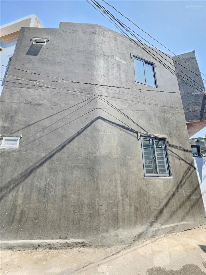 Bán nhà 1 trệt 1 lầu, gần cầu đồng nai chỉ 2 tỷ 3 tl quá rẻ