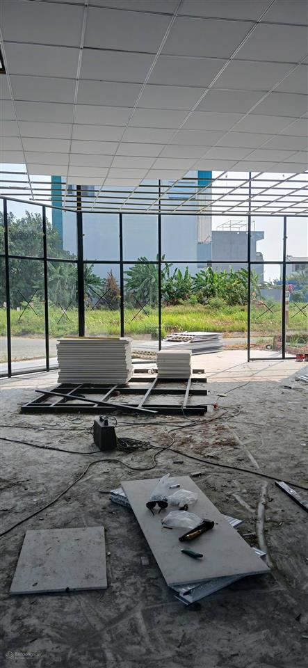 Nhà mới xây căn góc 2mt đường lớn 20m, tiện kd mọi ngành nghề, gần 4 tháp căn hộ cao cấp novaland