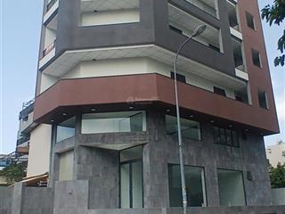 Cho thuê nhà góc 2 mặt tiền đường lớn 40m, dtsd 600m2, 6 tầng, mặt tiền 20m. nhà mới xây rât đẹp