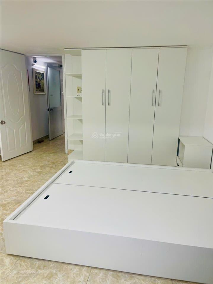 Bán nhà mặt phố dtsd 500m2 cách thân văn nhiếp 100m, lg 16m, 1 hầm, trệt, 4 lầu, 11 phòng cho thuê