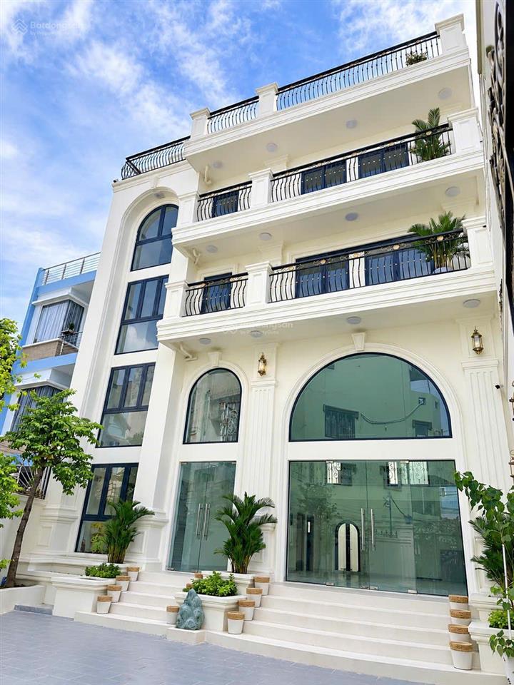 Cho thuê hđ 10 năm làm căn hộ dịch vụ hoặc các loại hình kd khác, dtsd 600m2, mặt tiền đường 16m