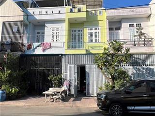 Cần bán căn nhà 1 trệt 1 lầu 1 sân thượng dt 72m2 khu dân cư lê phong cách hưng đạo 100m