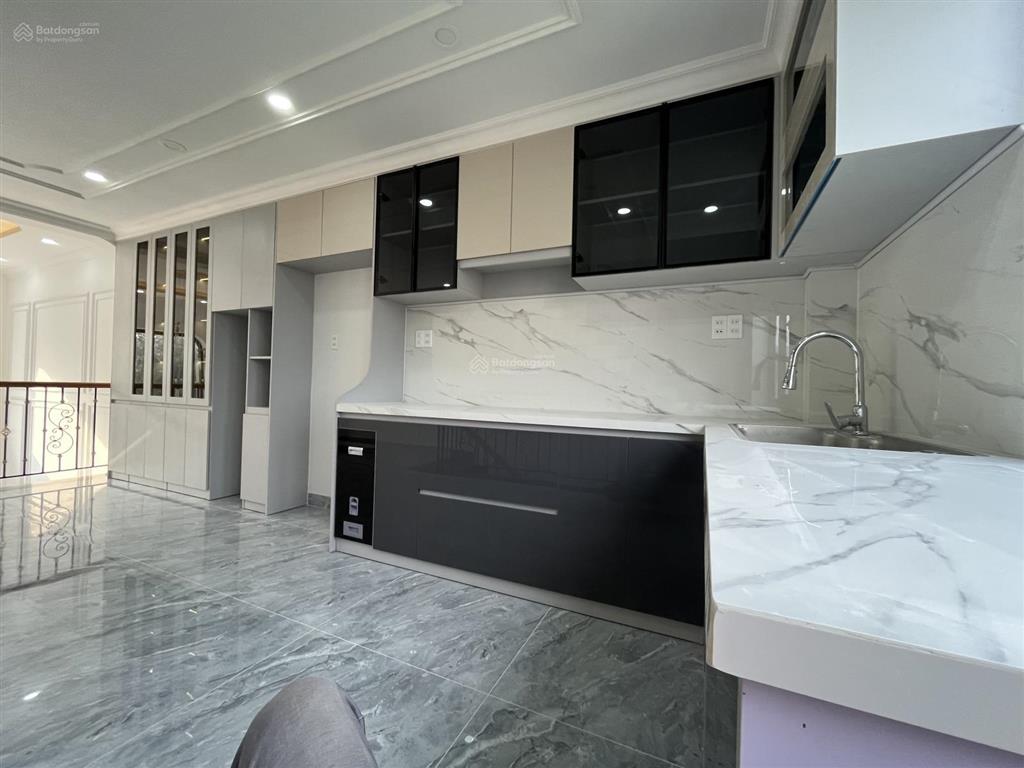 Bán nhà riêng mới xây 1 trệt 4 lầu đường hiệp bình p hiệp bình  tphcm.