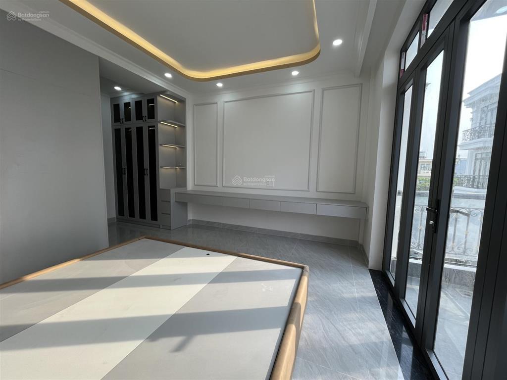 Bán nhà riêng mới xây 1 trệt 4 lầu đường hiệp bình p hiệp bình  tphcm.