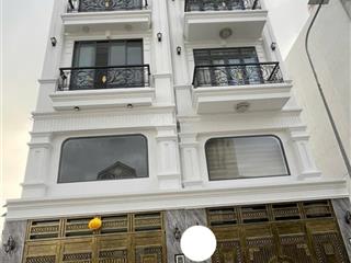 Bán nhà mới 1 trệt 4 lầu full nội thật , xe hơi để trong nhà , nhà siêu đẹp !!!