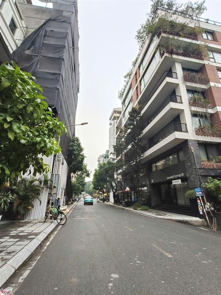 Bán đất mặt phố tô ngọc vân, tây hồ, hà nội diện tích 176m mặt tiền 9m giá 120ty  0973 452 ***