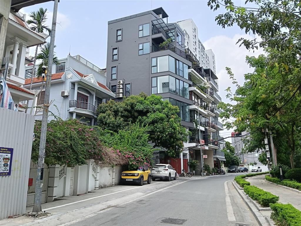 Bán đất âu cơ quảng an tây hồ hà nội diện tích 470m². gcn 466m²
mt 12.2m giá 245ty  0973 452 ***