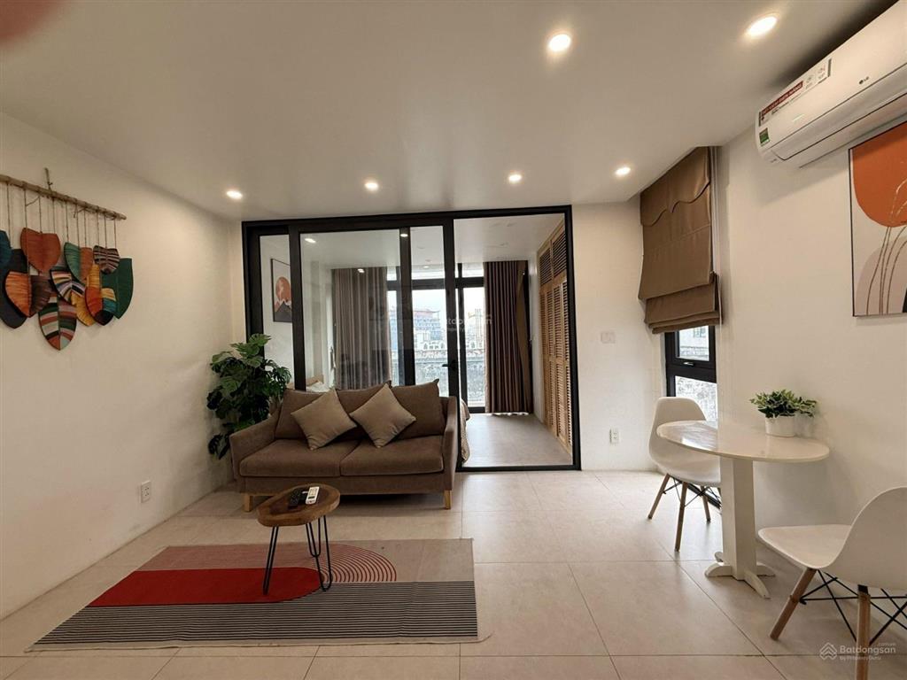 Bán tòa căn hộ phố từ hoa tây hồ. diện tích 65m (thực tế sử dụng ~70m). 8 tầng, giá 37 tỷ 500 tl