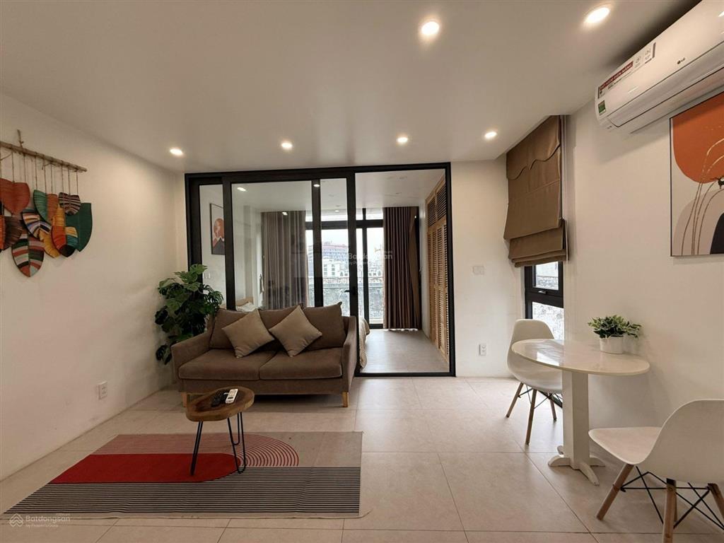 Bán tòa căn hộ phố từ hoa tây hồ. diện tích 65m (thực tế sử dụng ~70m). 8 tầng, giá 37 tỷ 500 tl