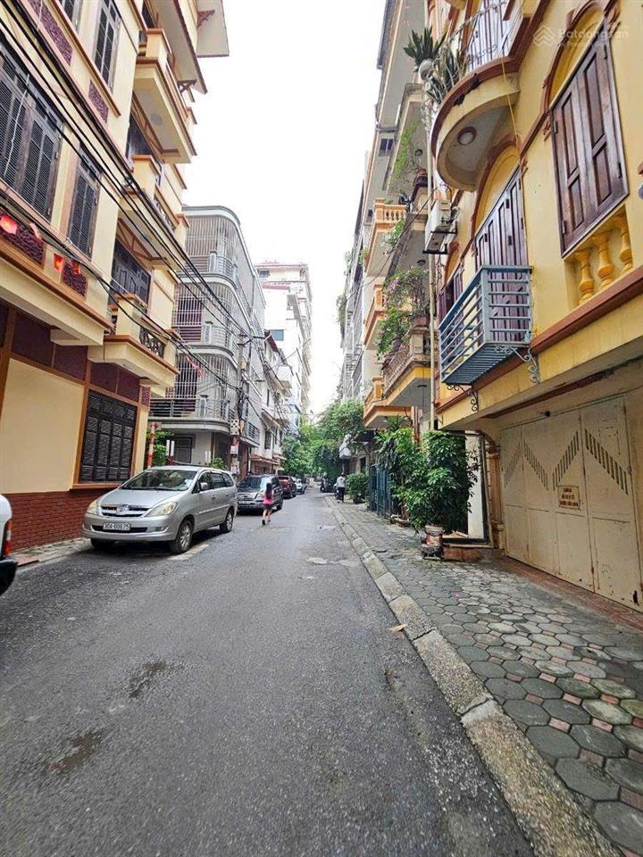 Bán đất đường từ hoa tây hồ hà nội dt 42,5m2 mt 4m ôtô vào nhà giá hót 17tỷ500 ra lộc  0973 452 ***