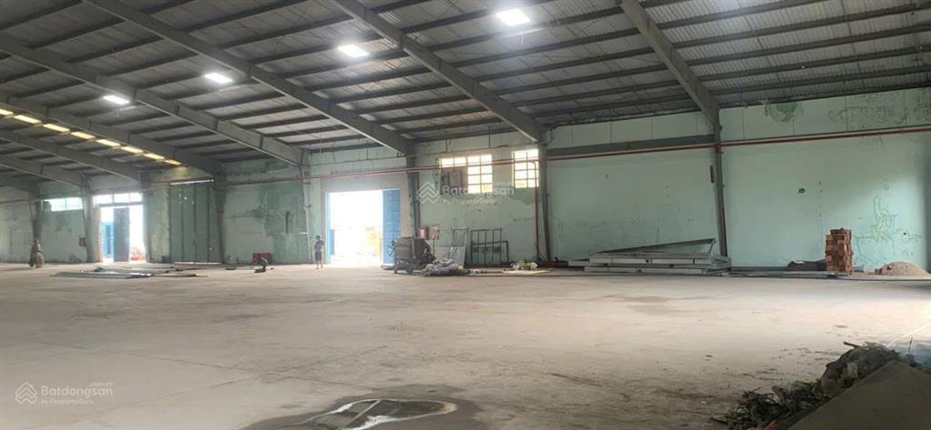 Cho thuê gấp kho, xưởng trong kcn tân bình. hai mặt tiền đường tiện cho container và xe tải ra vào