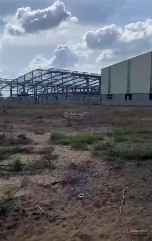 Cho thuê gấp kho, xưởng 40.000m2. xã lương bình, bến lức, long an. 2 mt sông vàm cỏ và mt 830