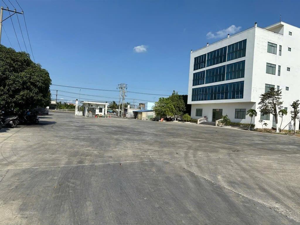 Cho thuê gấp kho, xưởng 40.000m2. xã lương bình, bến lức, long an. 2 mt sông vàm cỏ và mt 830