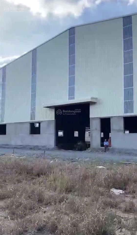 Cho thuê gấp kho, xưởng 40.000m2. xã lương bình, bến lức, long an. 2 mt sông vàm cỏ và mt 830