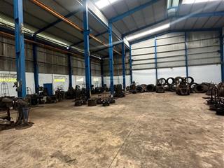 Kho xưởng mặt tiền bình tân 1000m2 giá tốt gần ql1a, tỉnh lộ 10, vào xe cont thoải mái